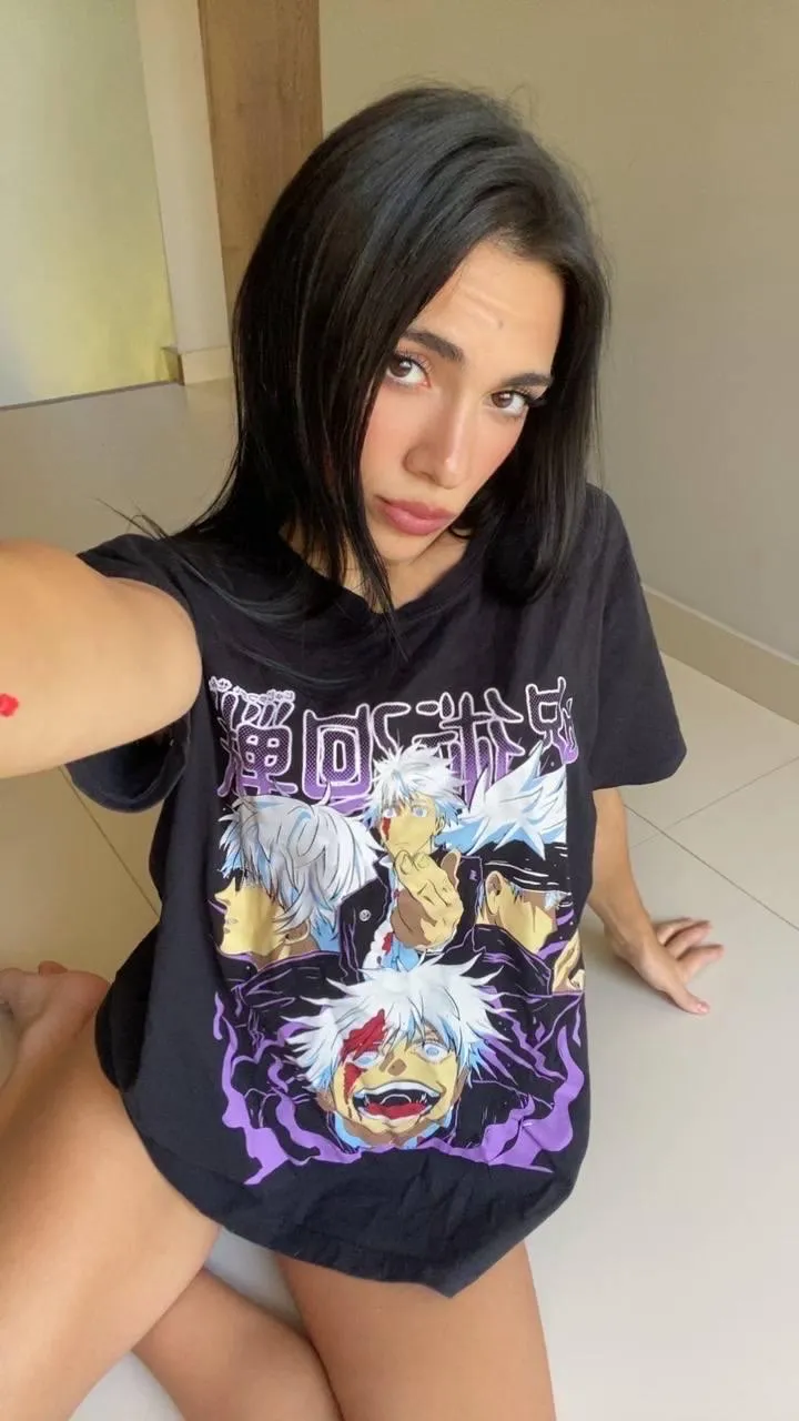 I have a geeky and a naughty side, wich one do you choose? posted by xxxNikkiFxxx