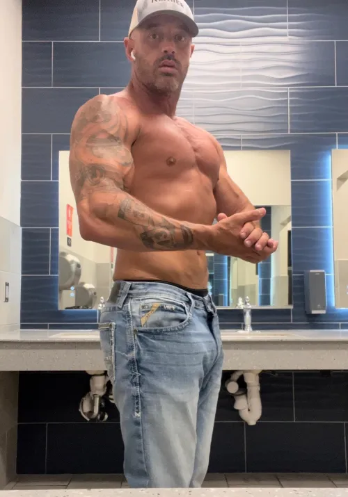 Late night pumps always hit the spot by ThatOneOilfieldDude