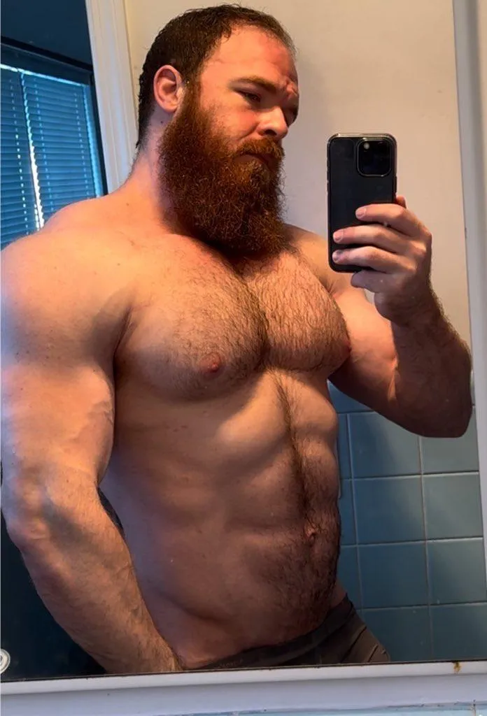 My arms are gonna get so big on this bulk (and my everything else, I hope 🫨) posted by pec_inspector