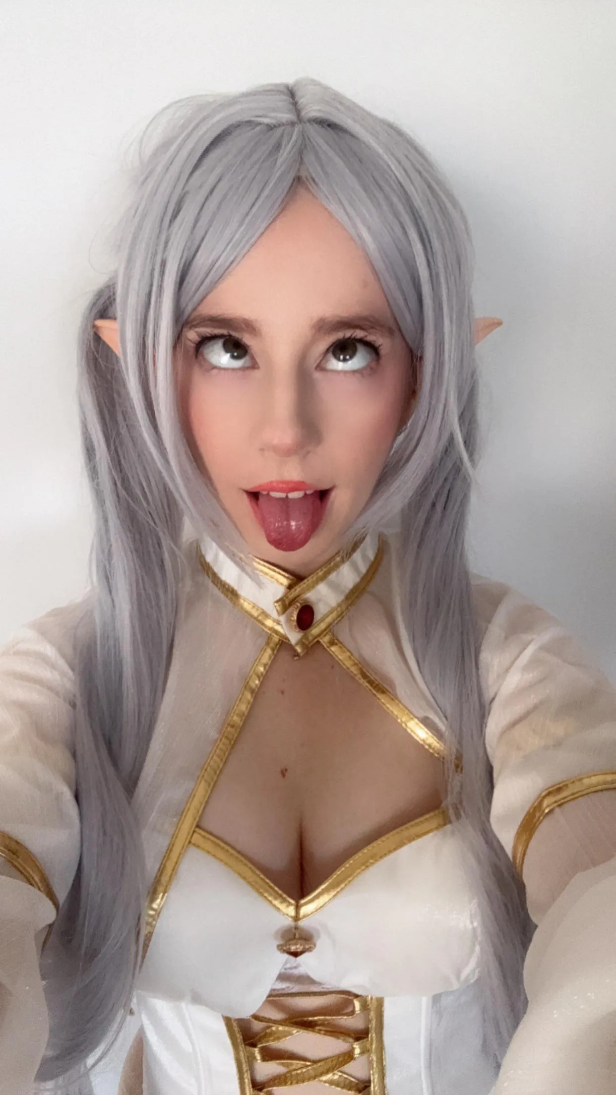 Frieren by Ellie Skywalker posted by ellieraelol