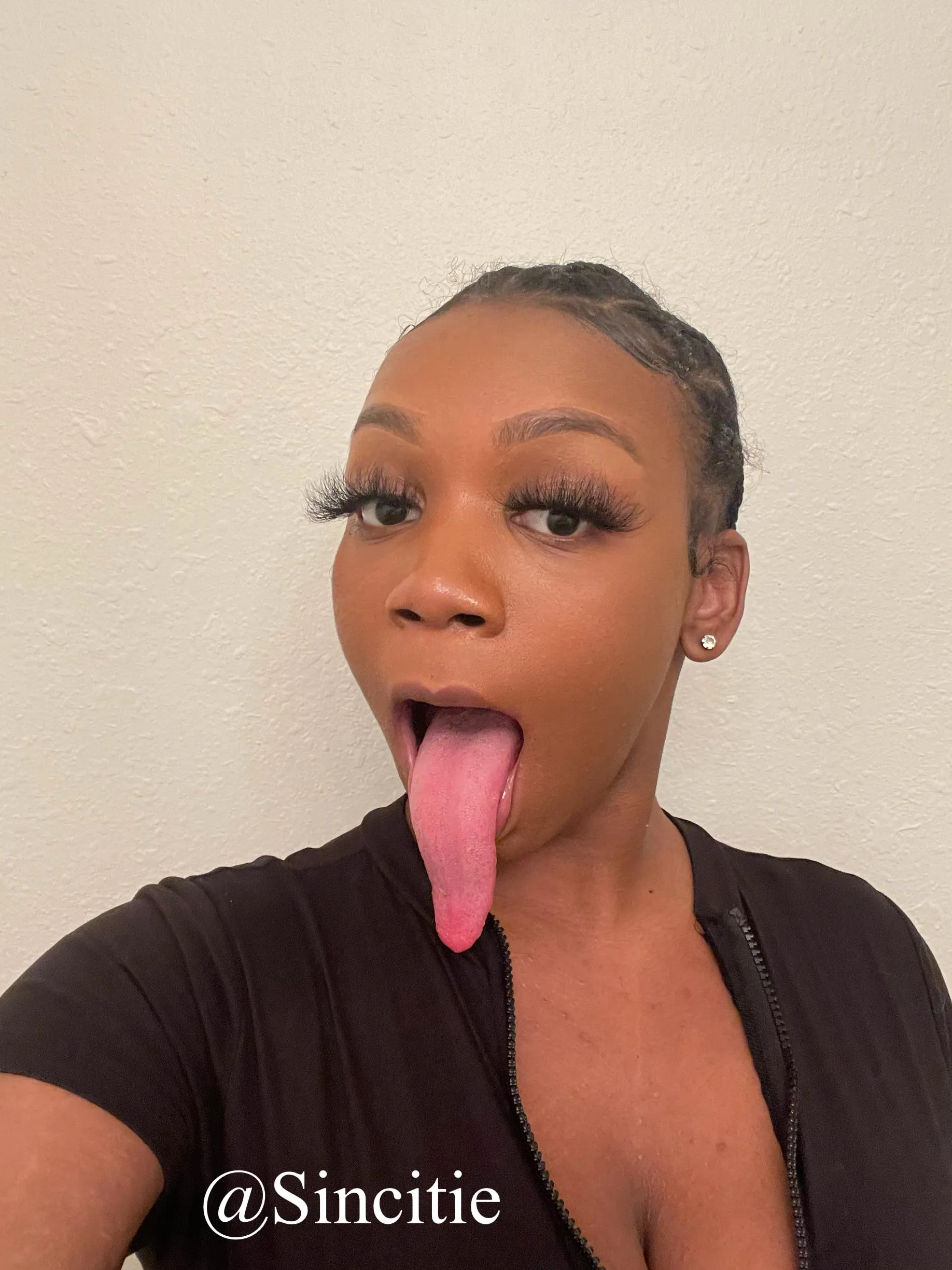 Happy 👅 Sunday posted by sincitiee