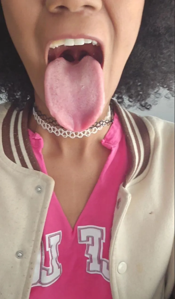 My tongue is waiting for you posted by Trixierainz