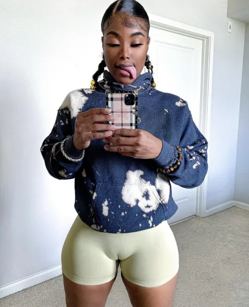 First thing u saw? by Kitchen-Visit3629