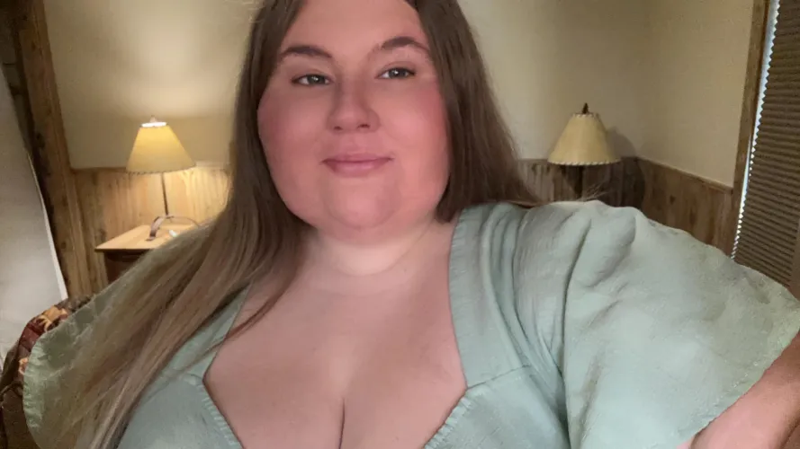 hi 👋 by bigtitsgoodwit