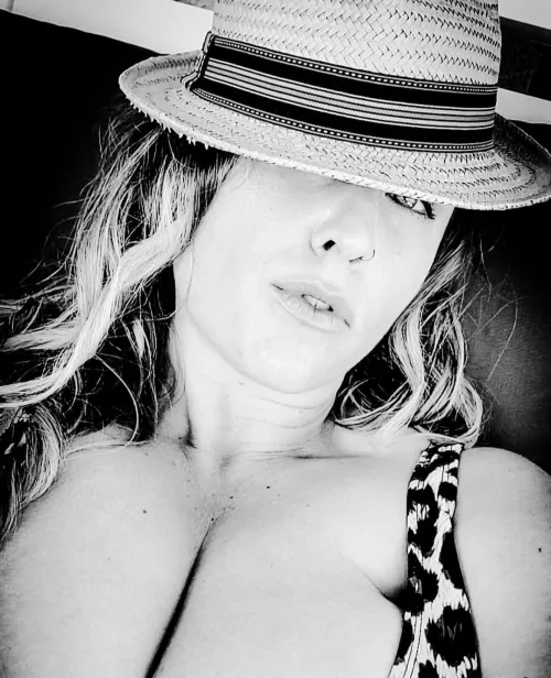 Lips and eyes pull you in by Montana_Fire