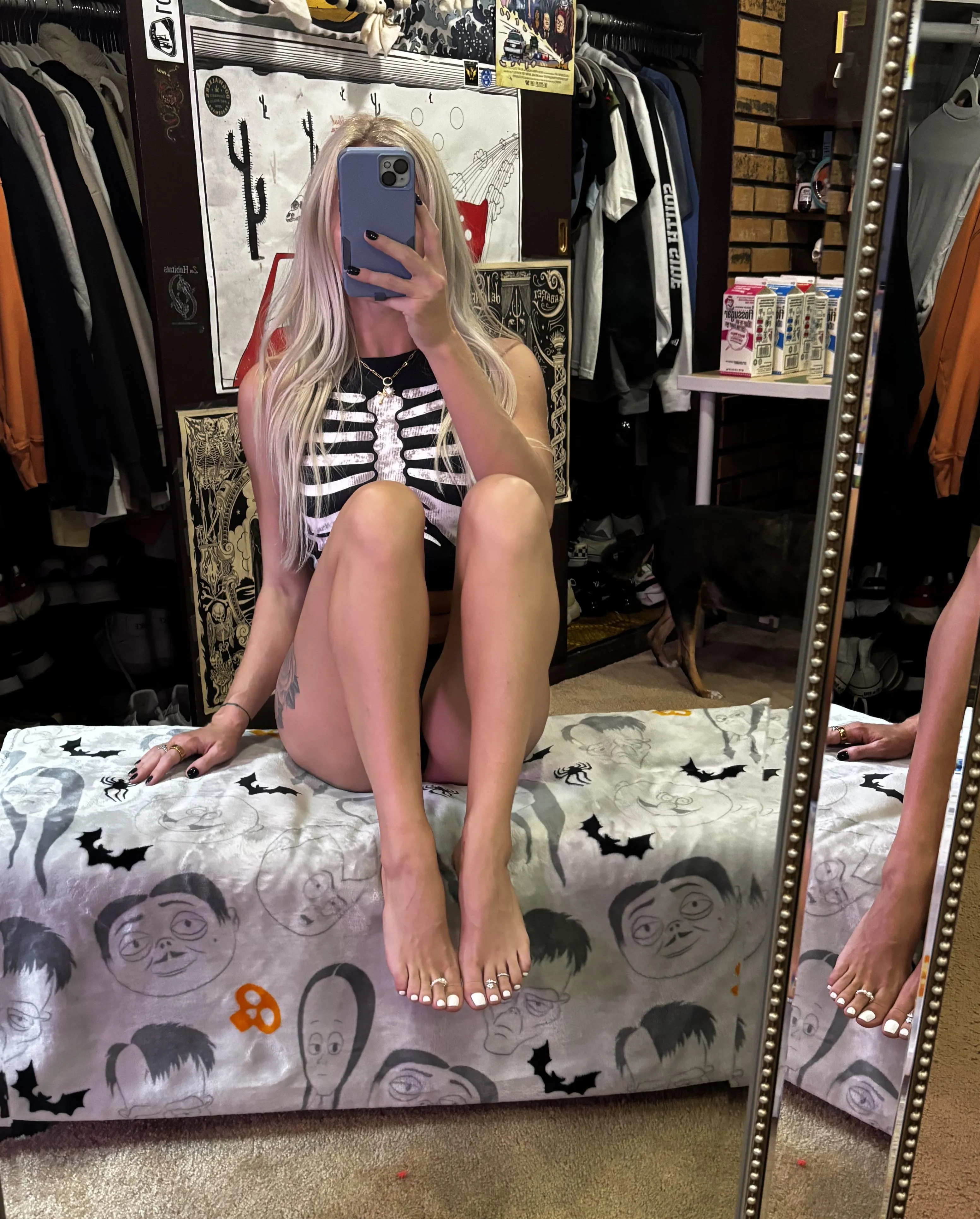 Perfect fresh white toes posted by H0rrorBabyXxX