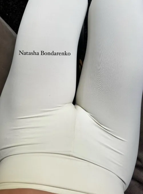 Pov in cream leggings by NatyBond_OF
