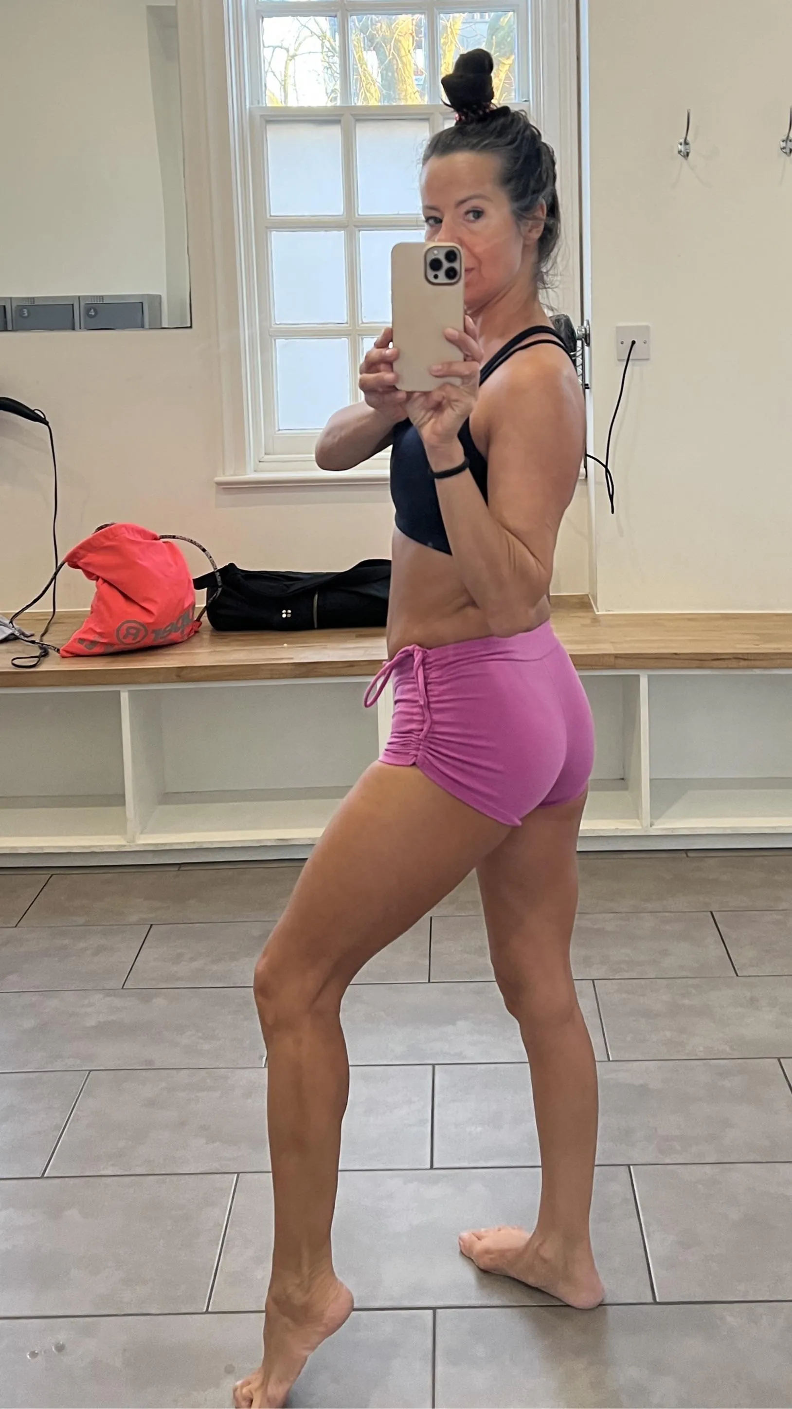 I bet you can’t guess how tall I am posted by AmicaBentley