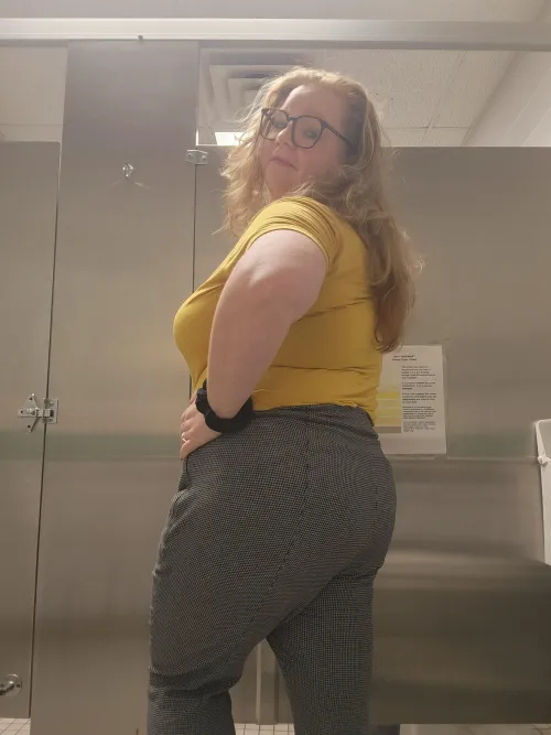 I hear it's Hump day by Txrdhead