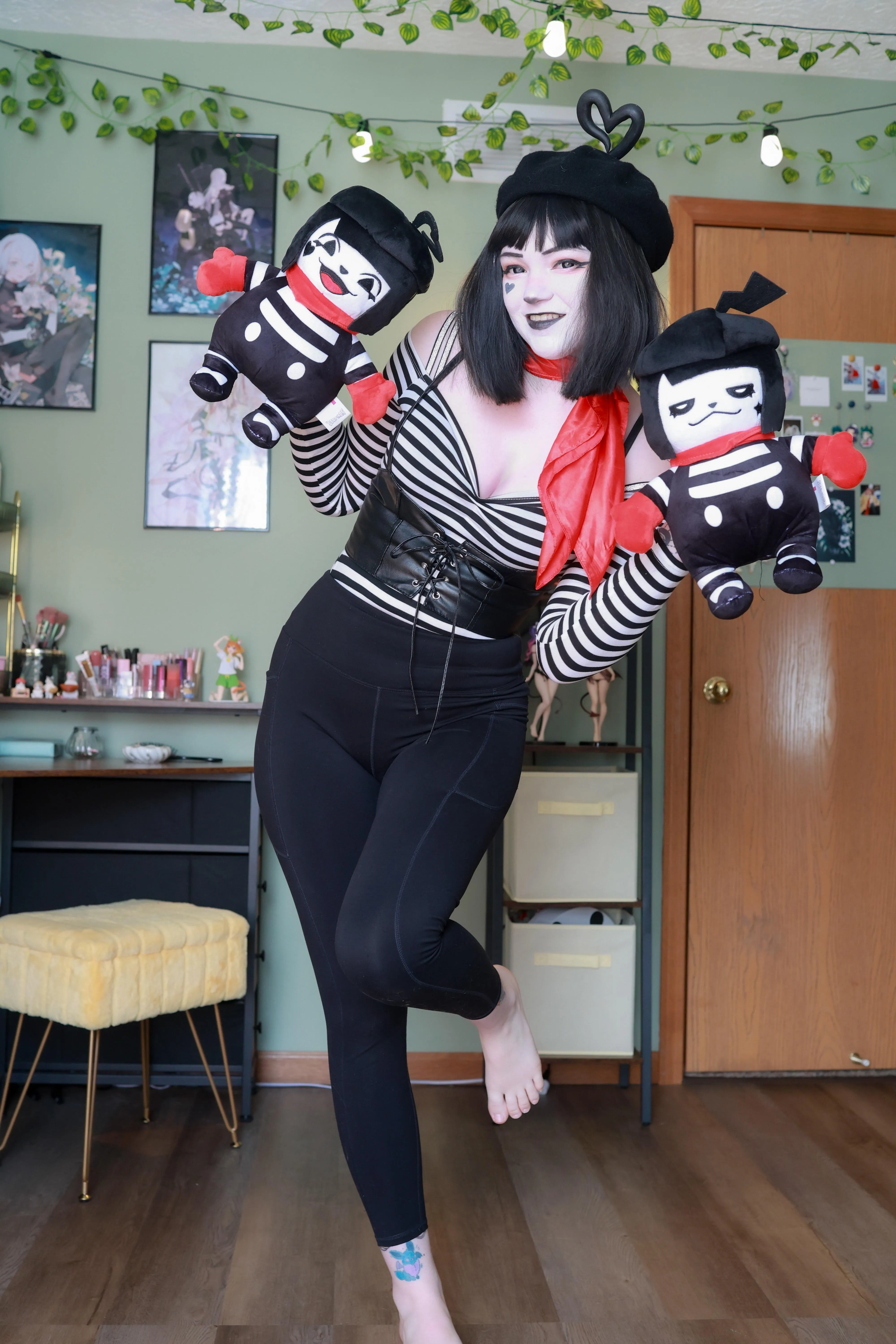 My plushies arrived! I’m so happy <3 posted by many_rats_in_a_coat