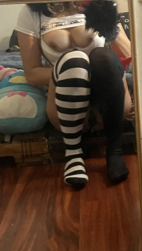 Striped socks [F] by plushyyuli