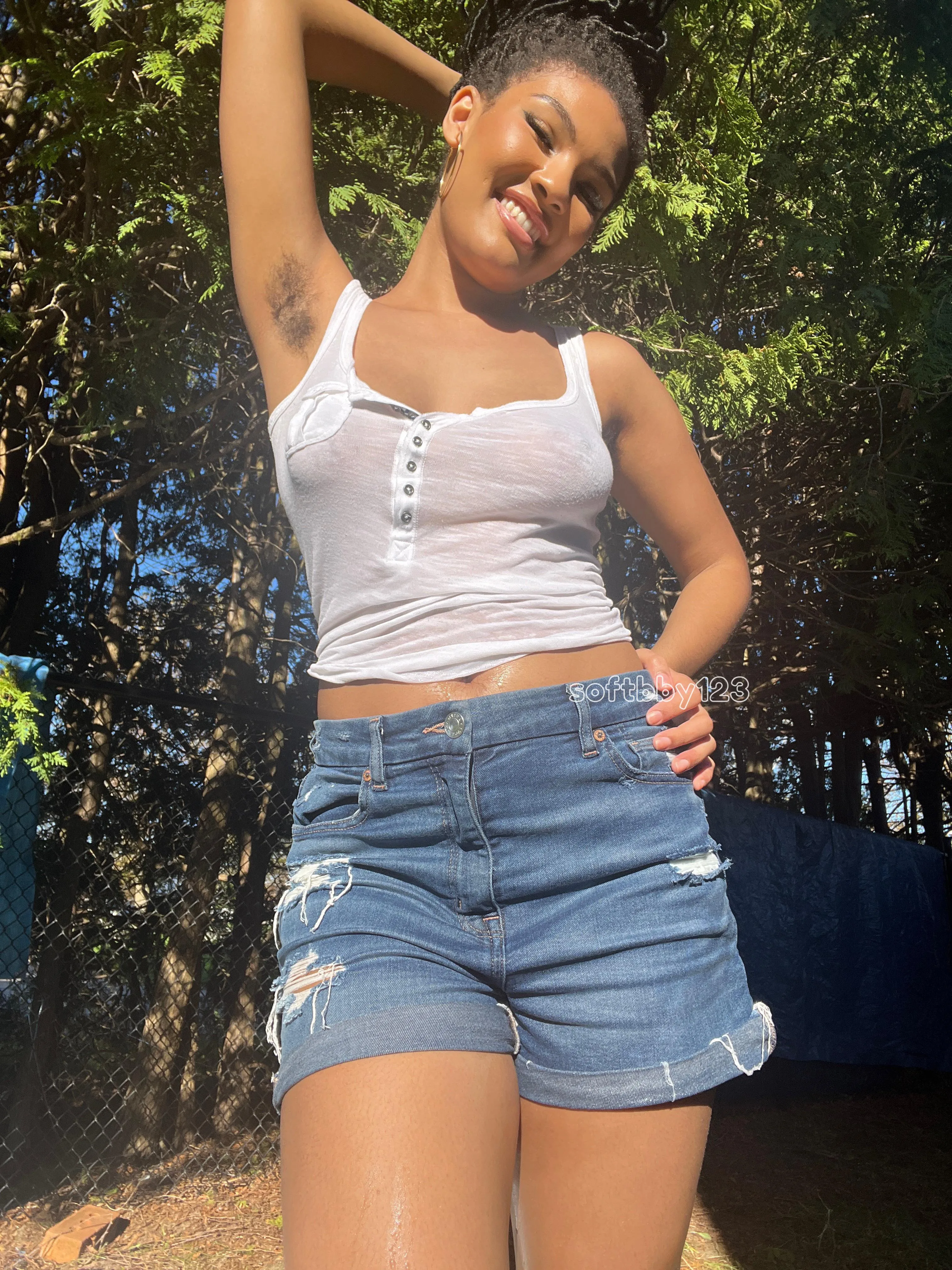 Can’t wait for the summer sun to make me sweaty again posted by softbby123