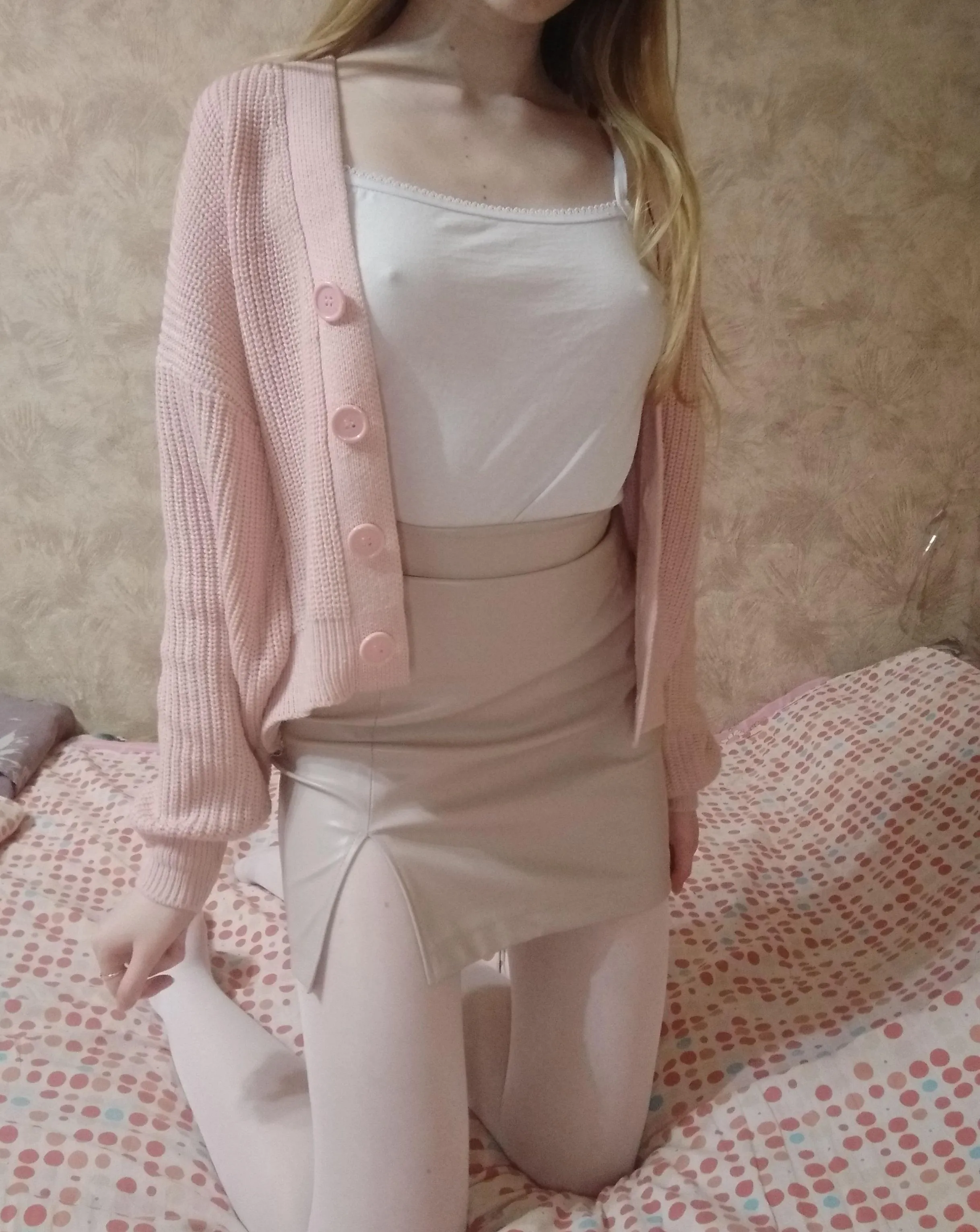 Everyday is a no bra day posted by Nicolesoftt