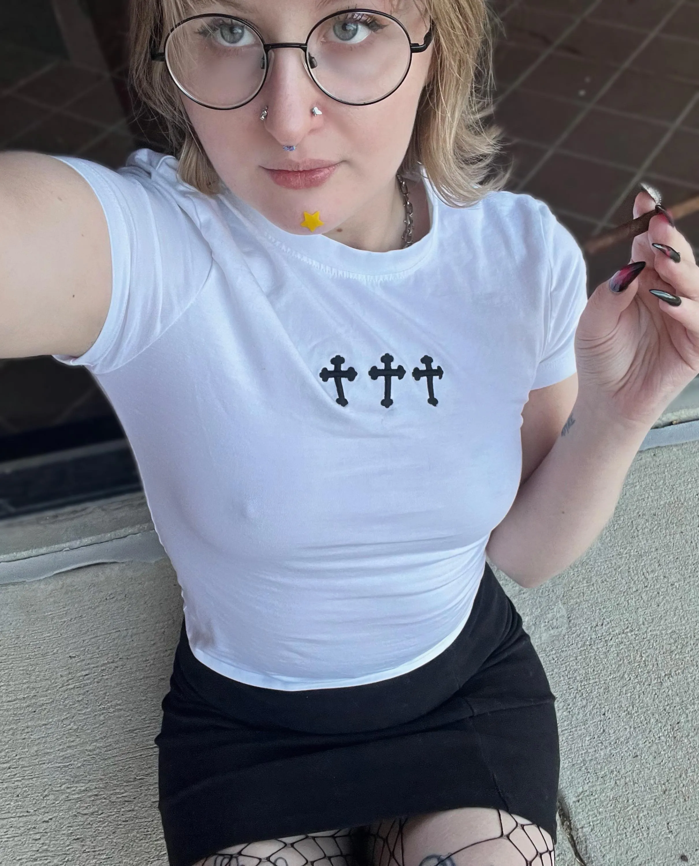 i was just trying to take some selfies but i don’t think my face is the main focus here lol posted by ppower416