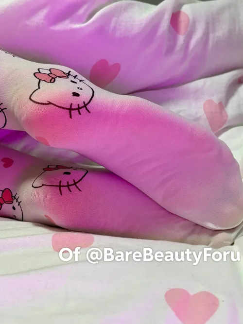 [oc] teen toes by No-Complex-7277