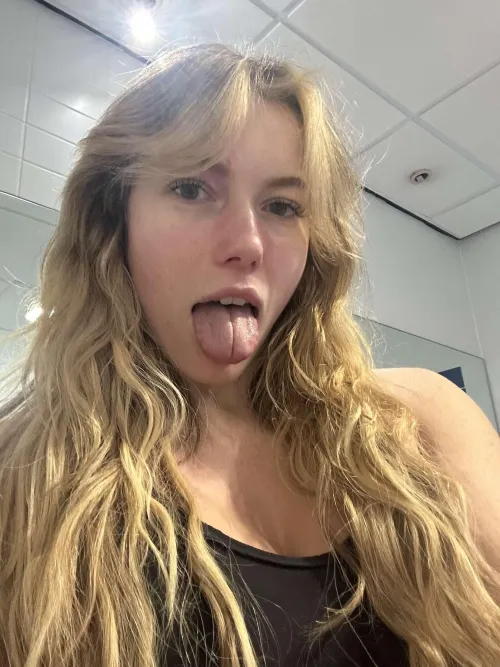 Pretty enough to be your target practice? by SweetLikeKendii