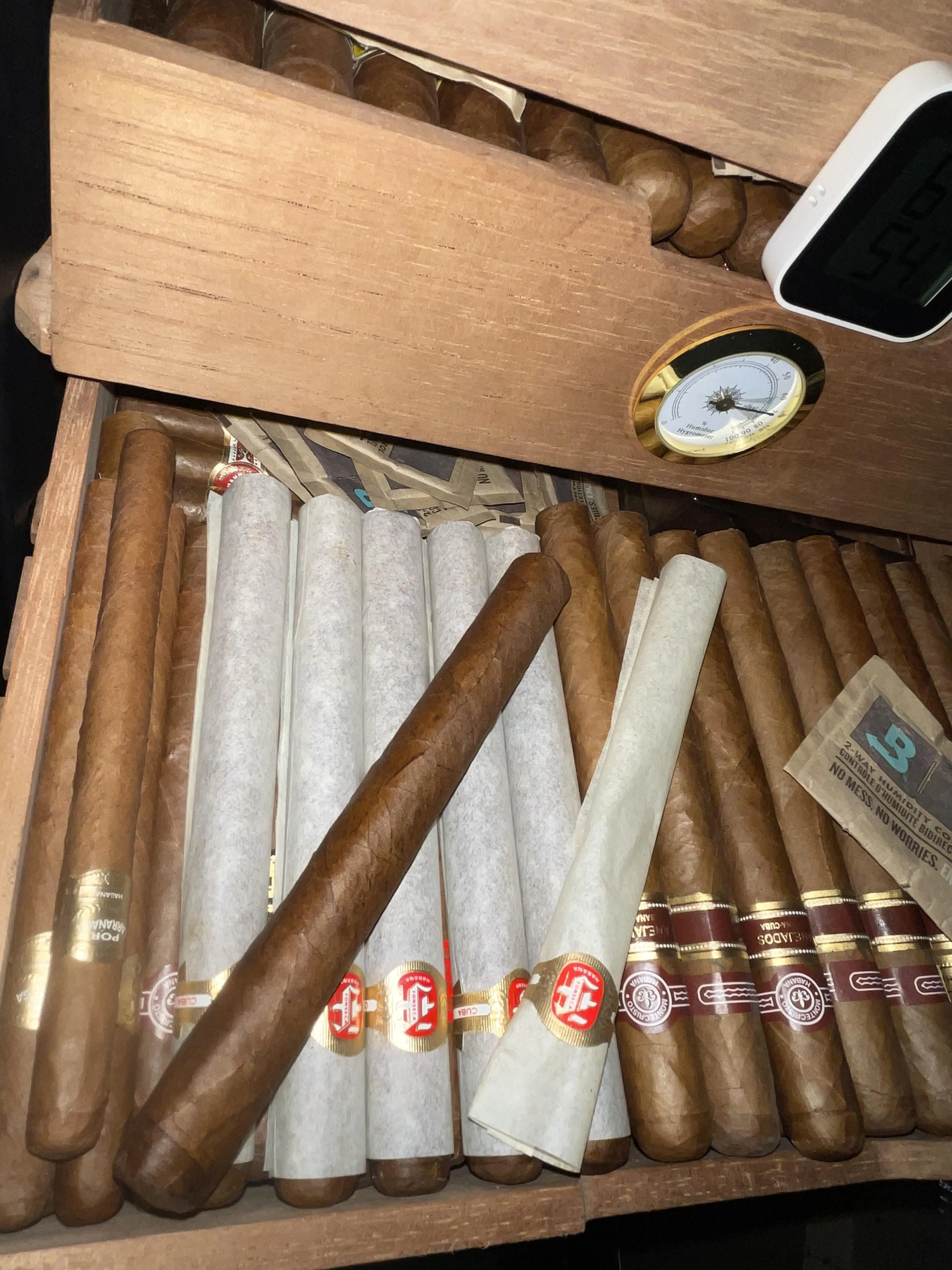 Quarter box of aged fonsecas from FOH just arrived. posted by Swimming-Seaweed-765