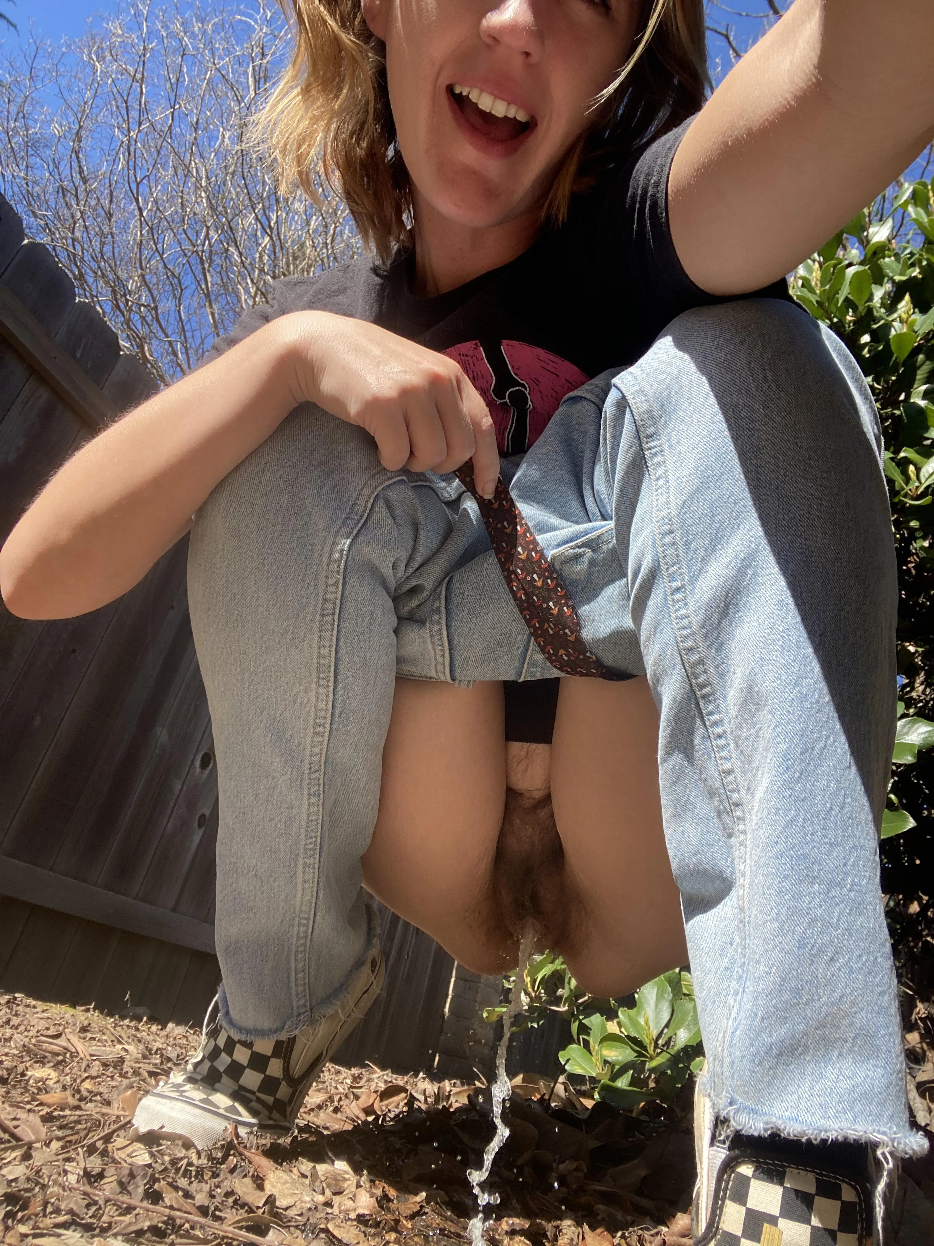 Do you want a girlfriend with a pee fetish?? posted by SpitInMyMouth420_