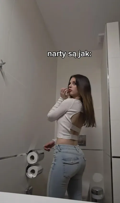 Emilia Bober💦🍑 by Big-Competition7373