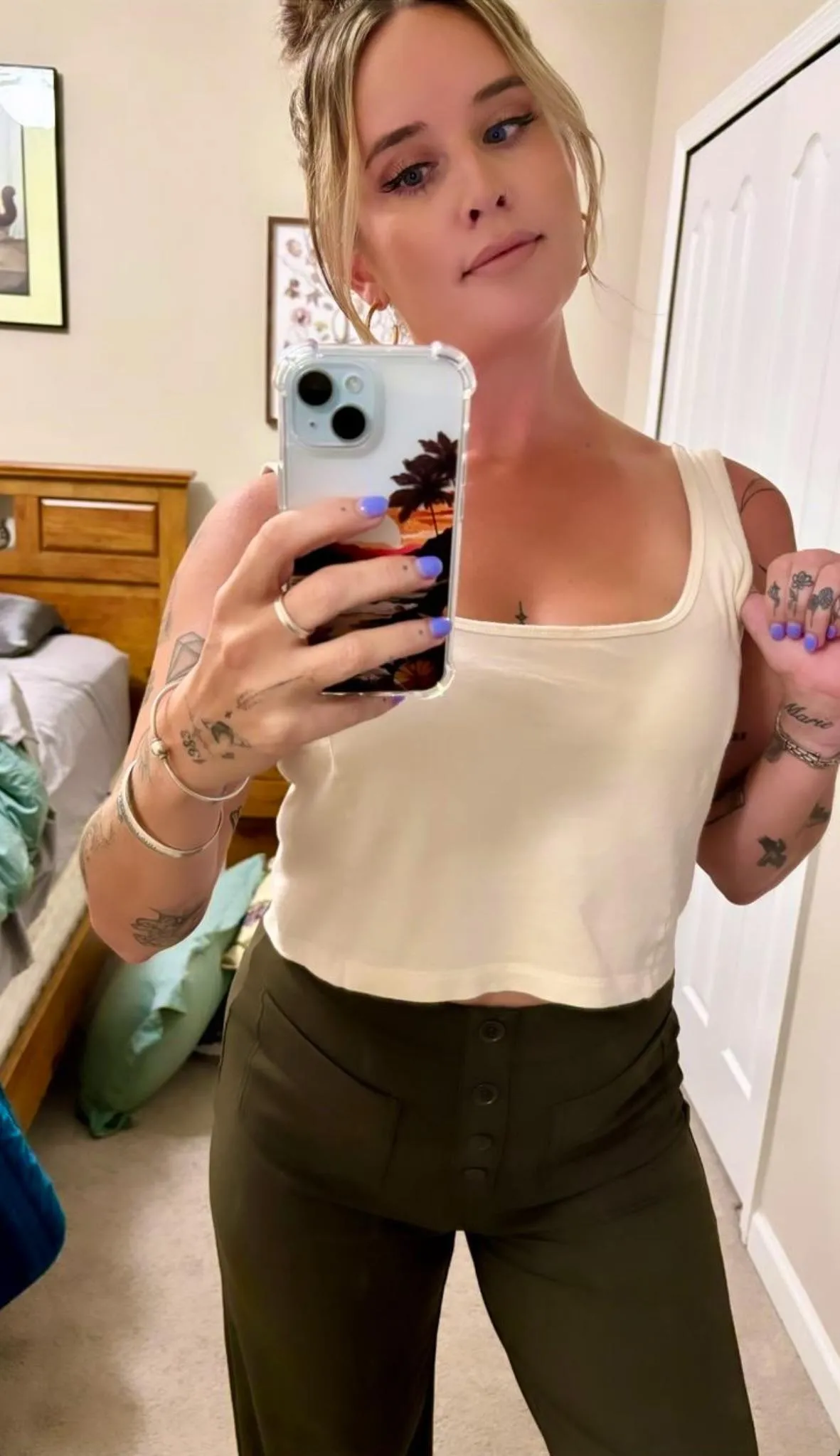 Such A Hottie posted by Usernumber2099