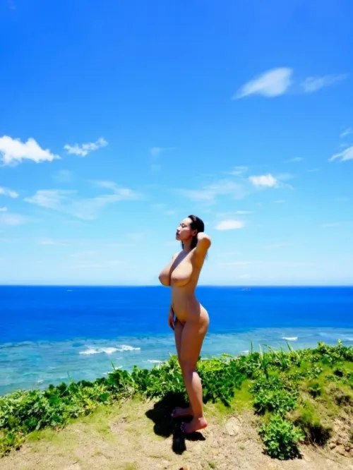 She's so hot by Makaisawesome