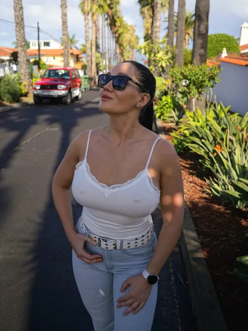 I adore wandering braless by Hericketandr