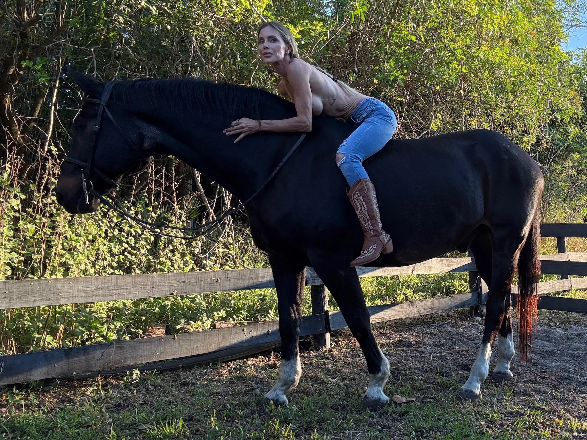 I’m love to ride bareback posted by kimboslice-23