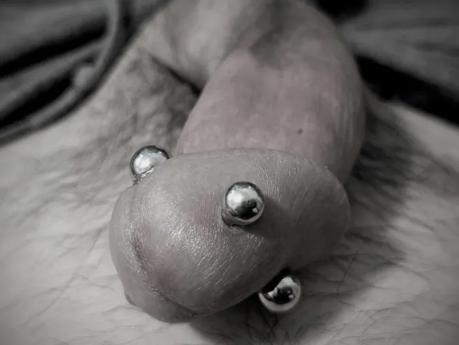 Someone wants attention... by handsfreedrip