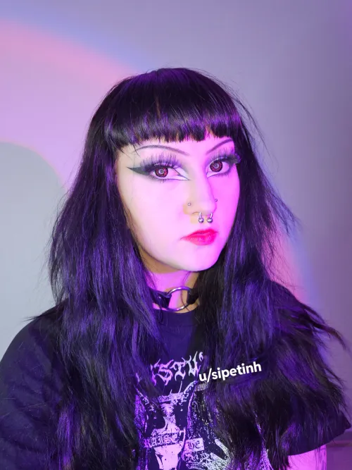 Got my demonic contacts on ;) by sipetinh