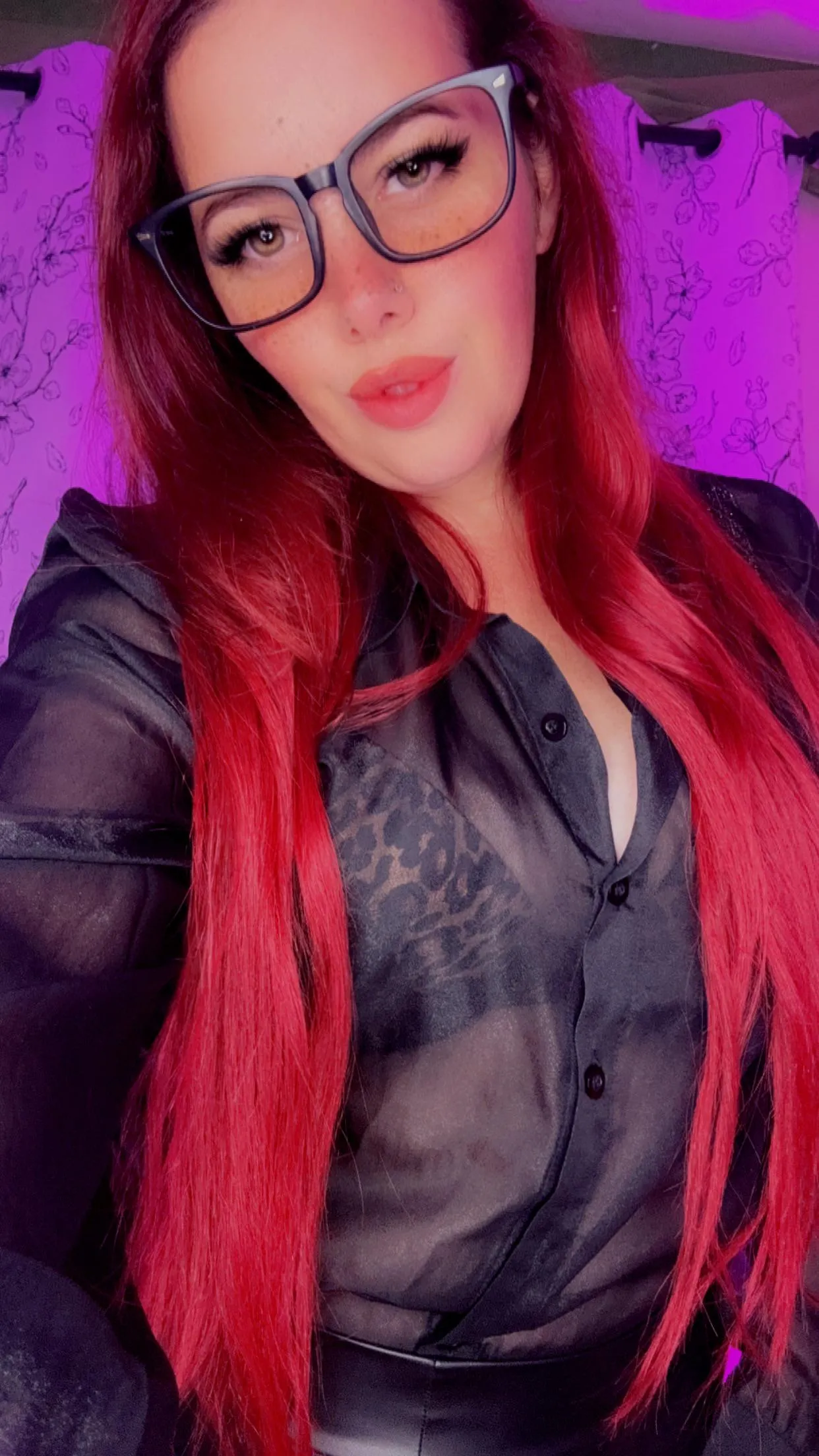 I can make every deep dark fantasy in your mind come to life, whether you are new to the kink community or experienced and want someone to push your buttons  [VID][RATE][SEXT][CAM][GFE][SELLING] See Comment 7+ Yrs Experience posted by GoddessCrystal02