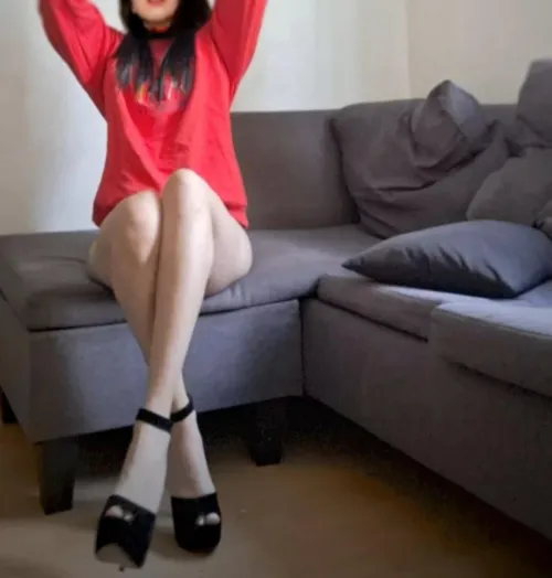 In love with my new pair of heels 💕 (oc) f 29 by soldaderyan