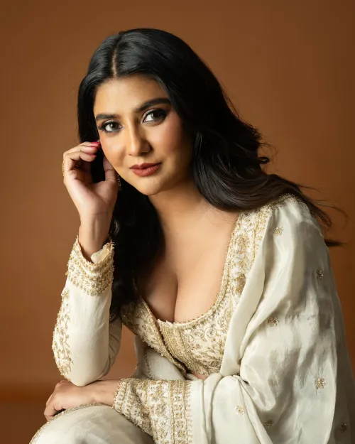 Parno Mitra by Champak-Bhumia