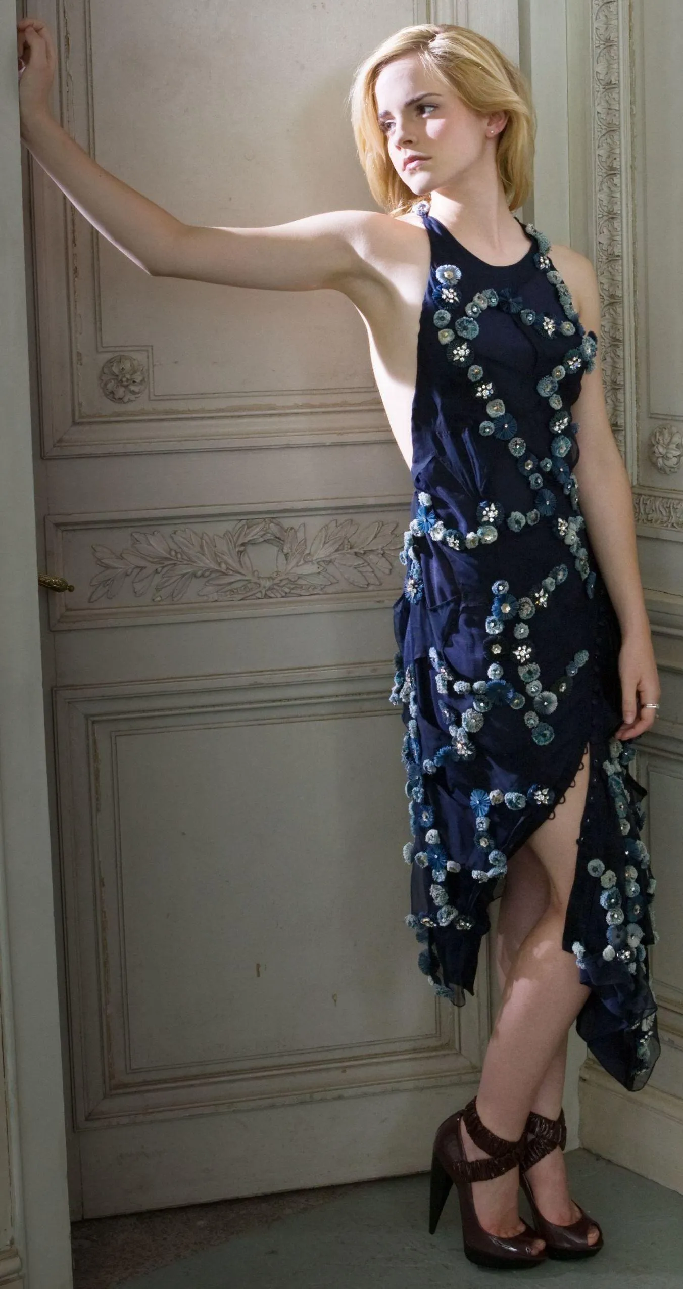 Posing posted by pigpen675