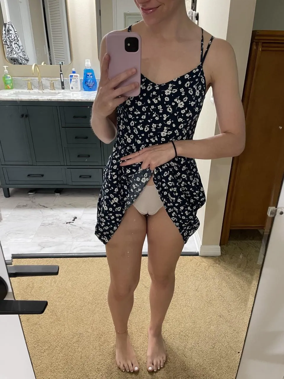 Riding up under my dress posted by Emmashared