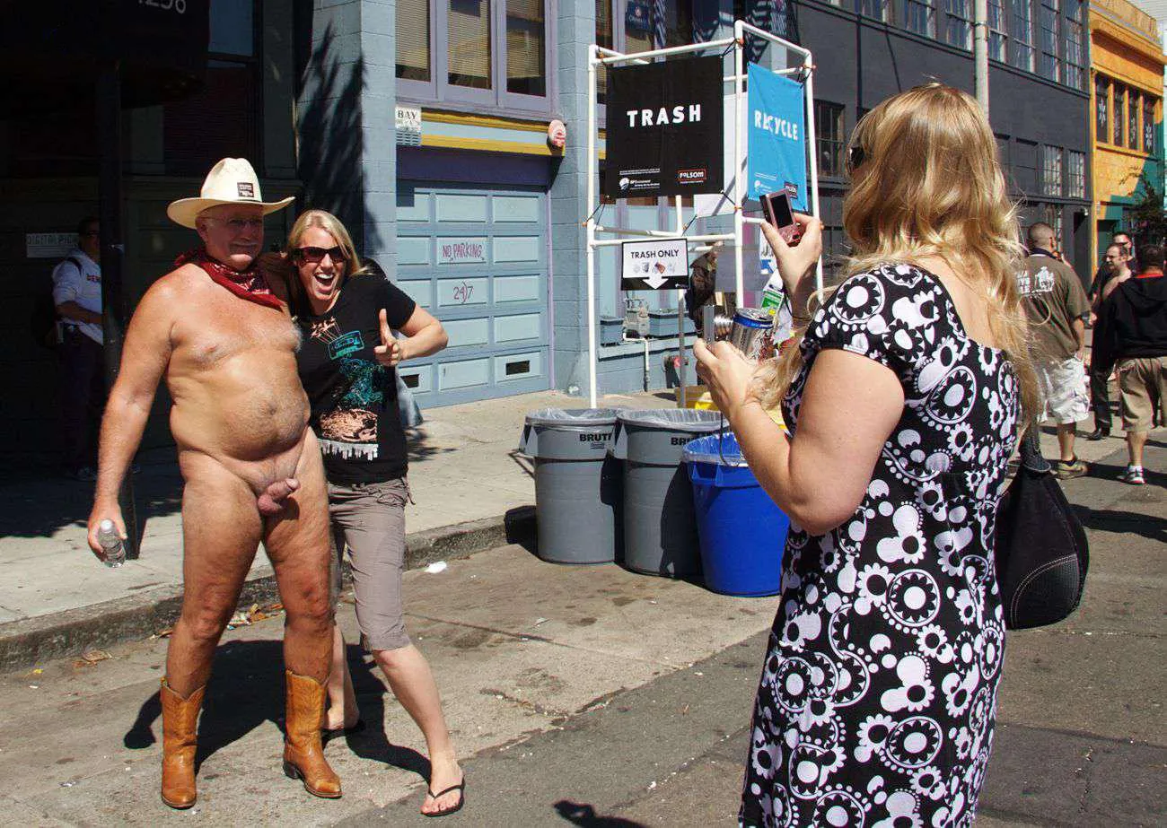 Who can forget Mr Smiles? These two won't. posted by Phlegmaticon