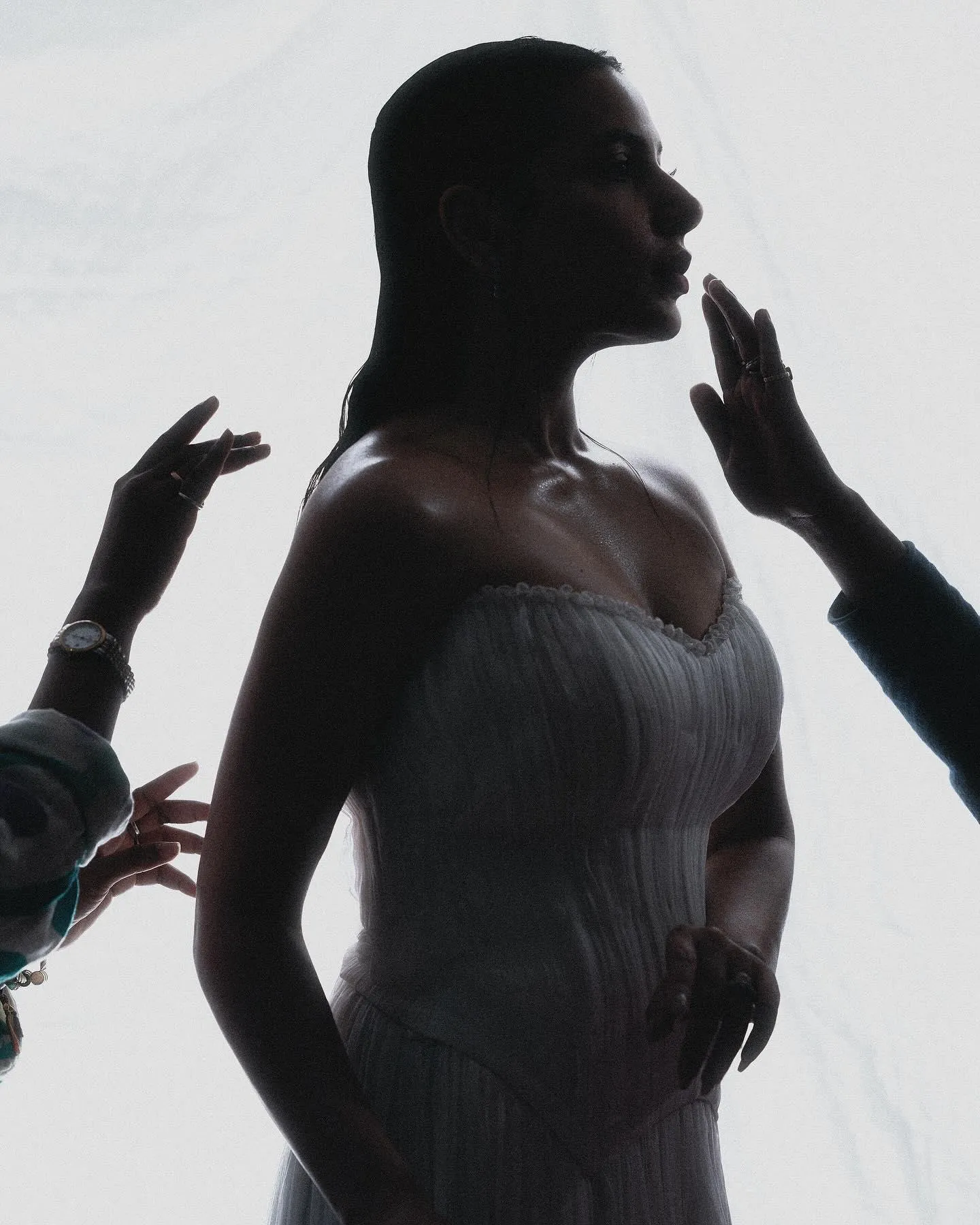 মুখে, বুকে মাল ফেলার পর মোছা হচ্ছে posted by Bengalilover133