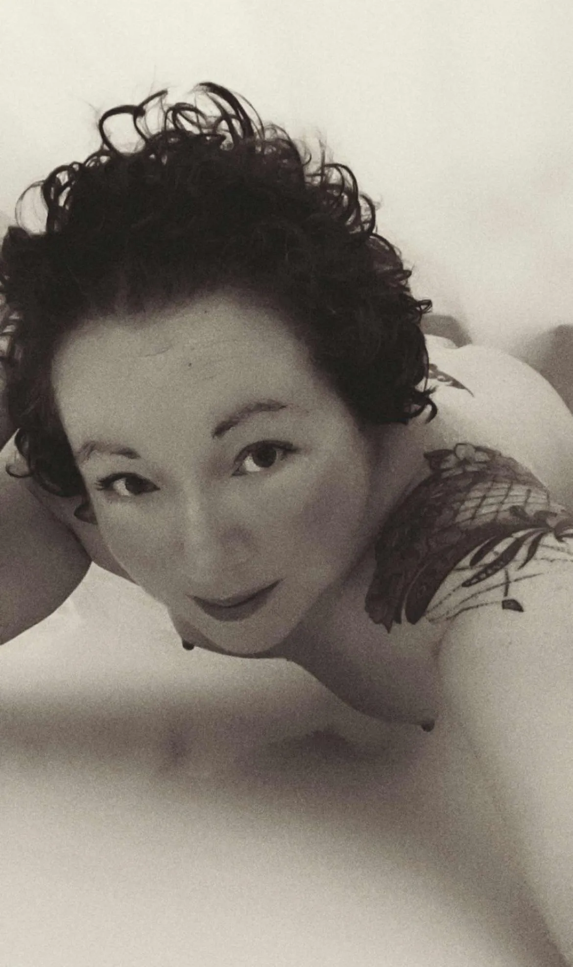 (40)[F] hubby said I can invite another person to play!! posted by Bigdaddylittlegirl