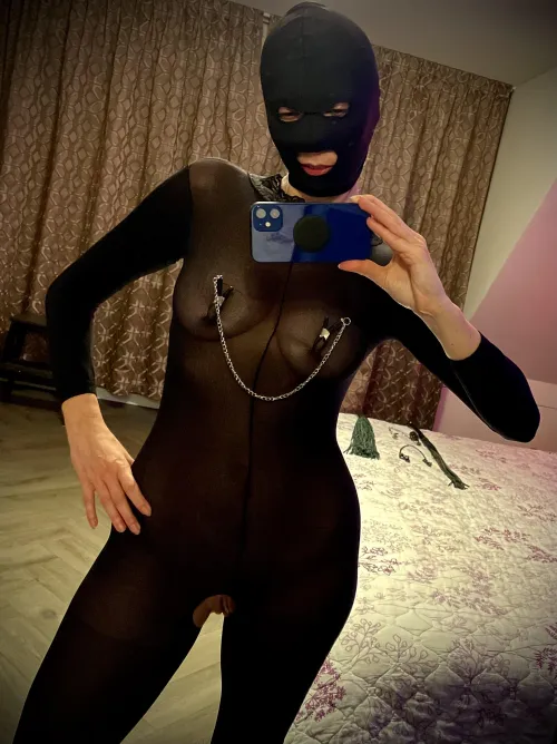 I always like to wear clamps by LadyMorgana1910