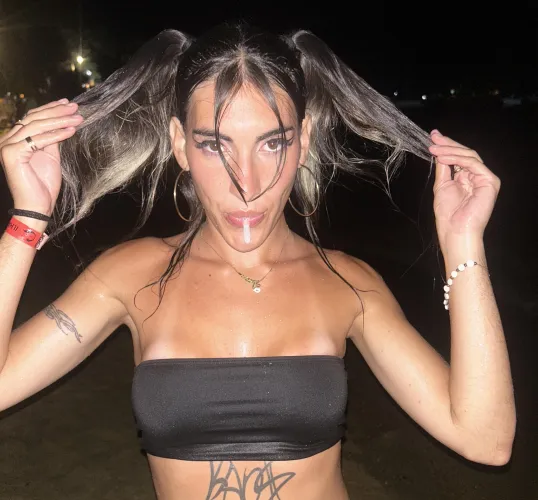 You come here and collect the GRAND PRIZE by moroch008