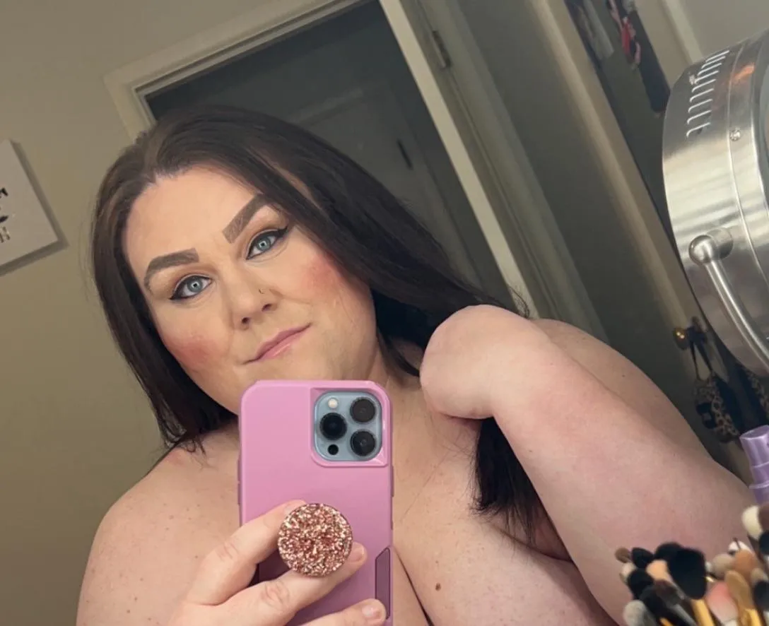 Your only purpose in life is to serve and worship me posted by ScarlettRenee69