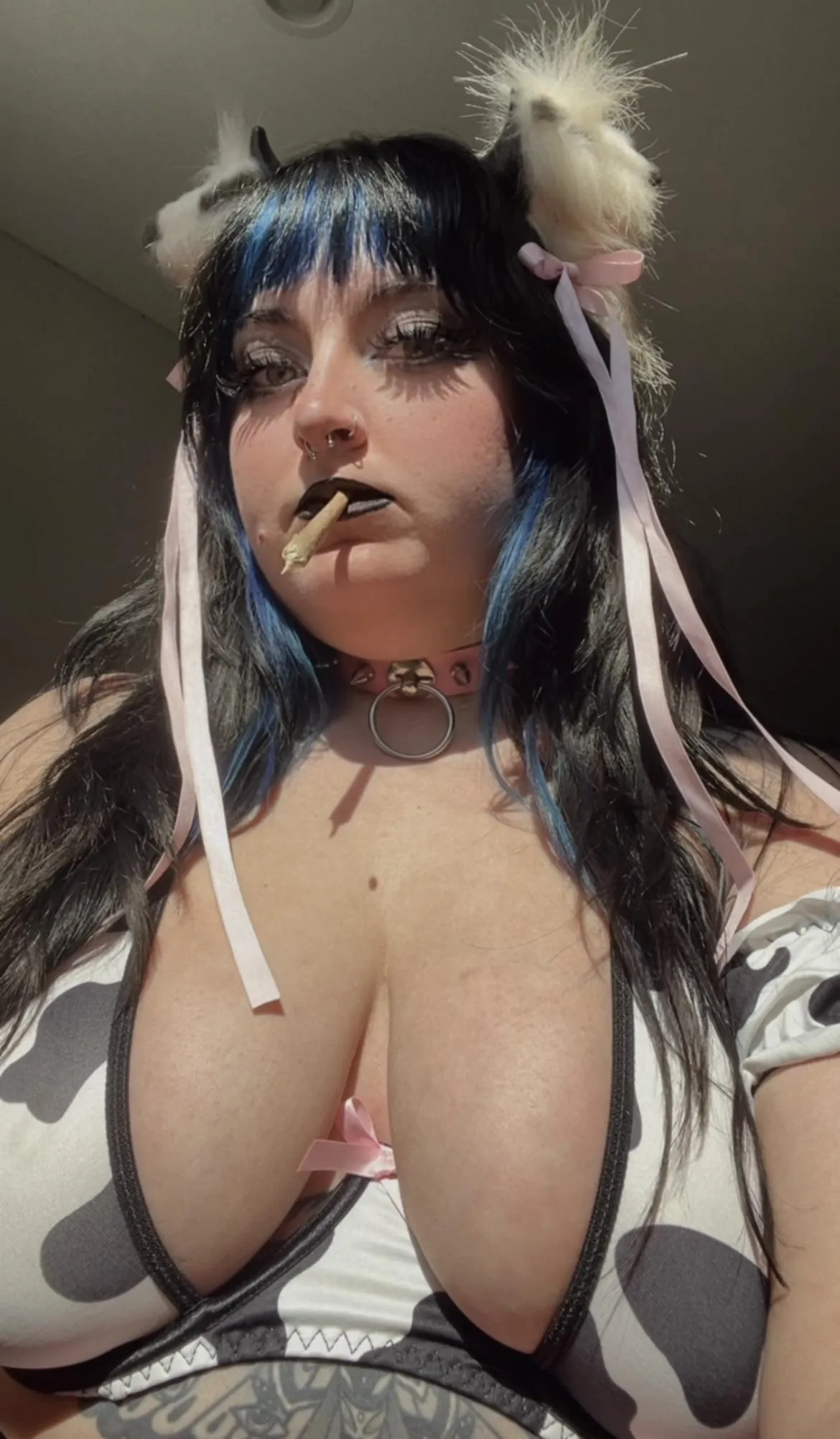 Chubby goth girl posted by succubusshy