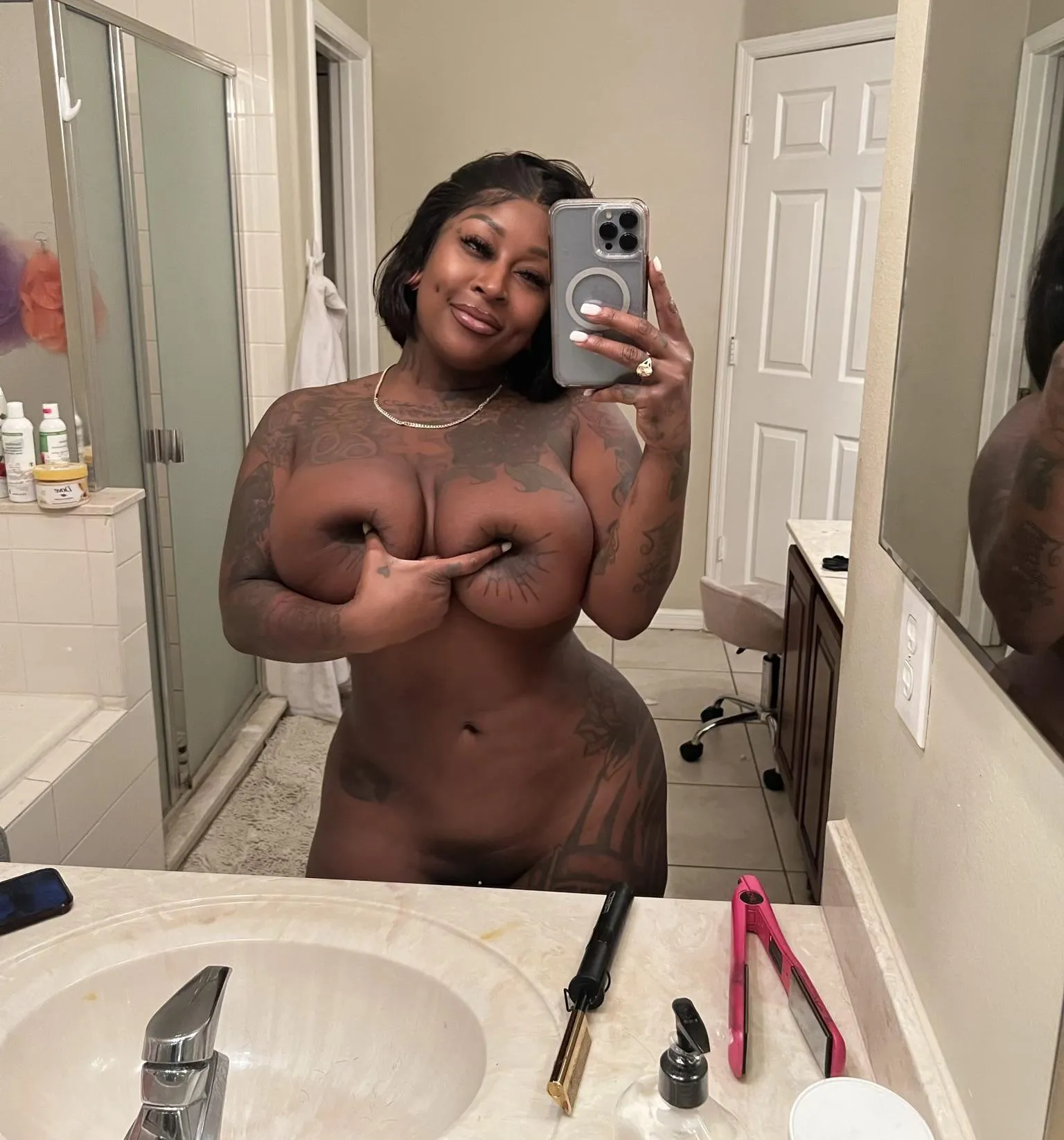 I love taking nudes 🥰 posted by BarbeeBandz