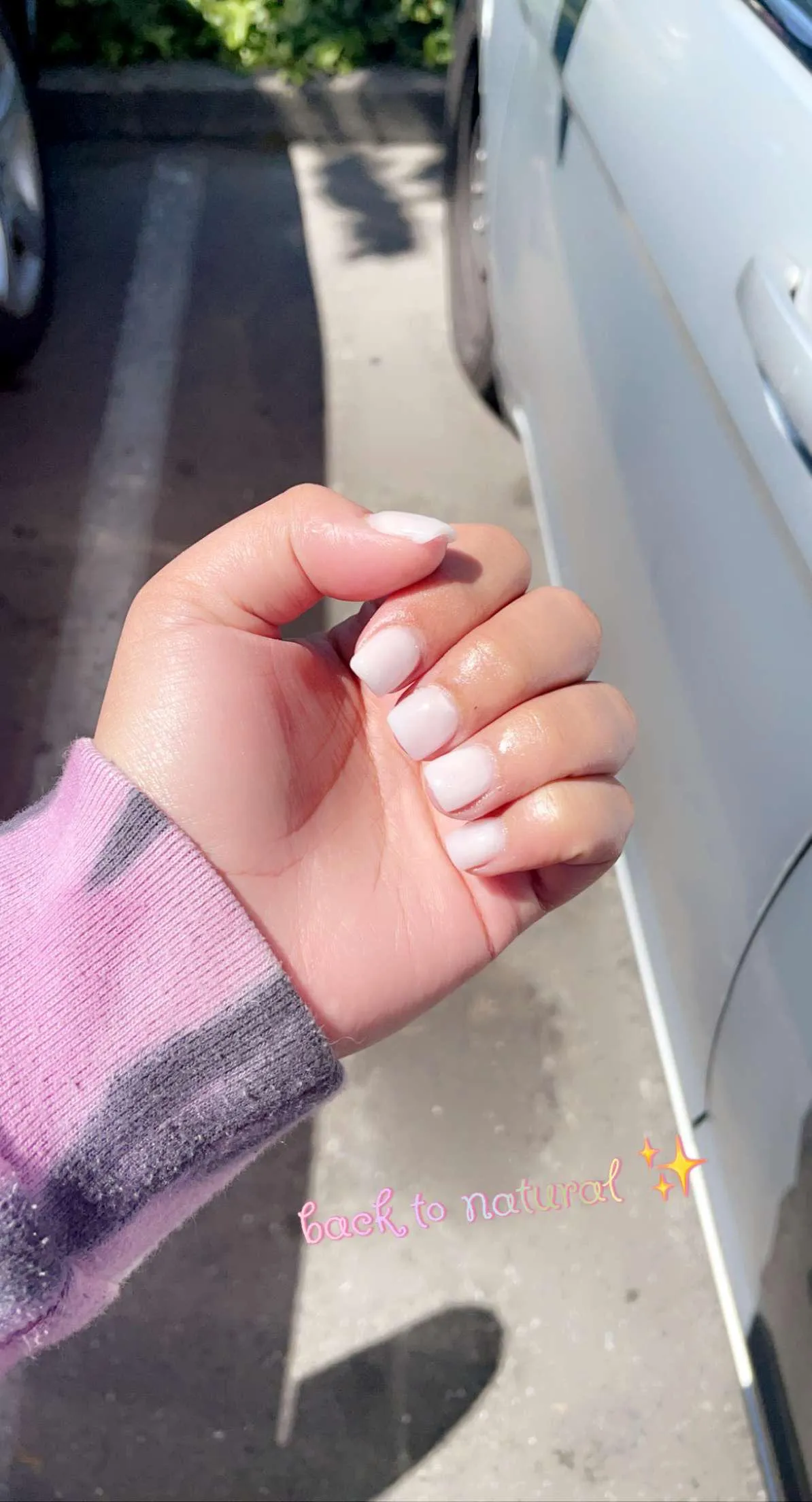 love a little nail polish💕 posted by oulalanii