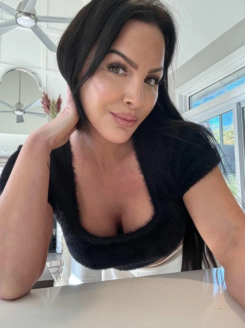 today I have worked harder than I should have, my body really needs a massage 42[F] posted by Daunting_Macey