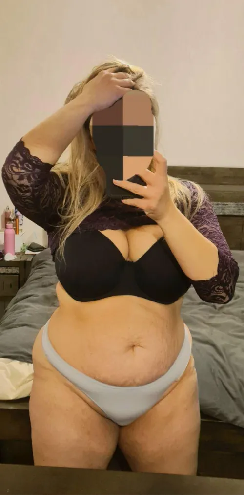 Just a every day milf that wants to show off a bit more of her curvy body by LustingAfterLacey