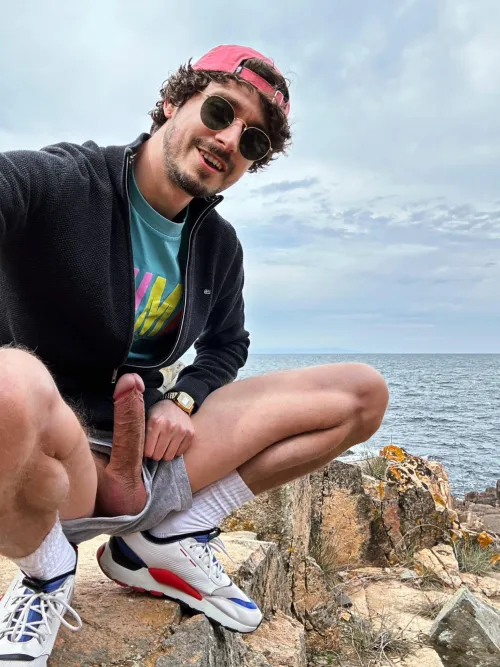 Bro lets whip out our dicks on the cliff, see who can get the hardest by dickwalkk