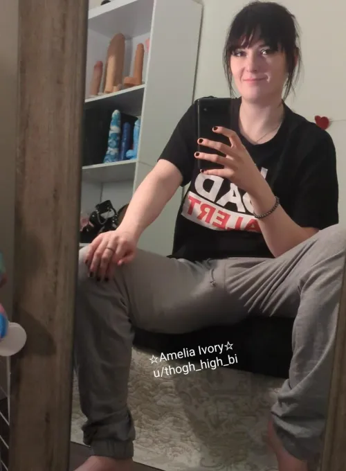 How would you react if you saw my monster cock bulging through my sweatpants by thogh_high_bi