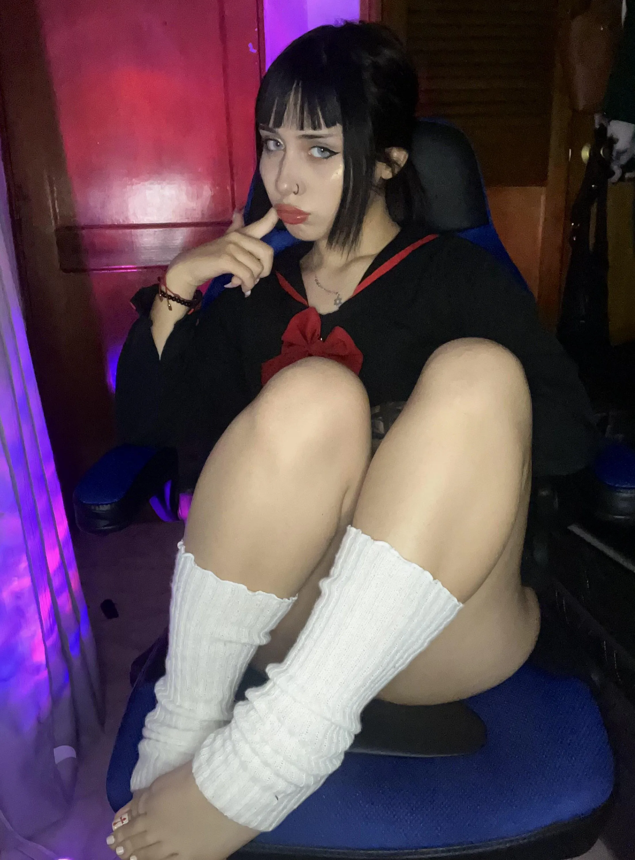 Mfw the older guy isn’t giving me the attention I deserve posted by Royalflabbergast