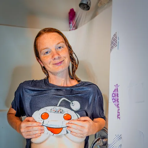 not me wondering if you’ll comment first or just stare... your move💋 by --lily-rose--