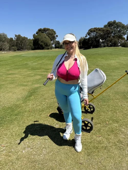 Wearing bright zipups on the golf course to make sure you’re looking by lovinglexiekent